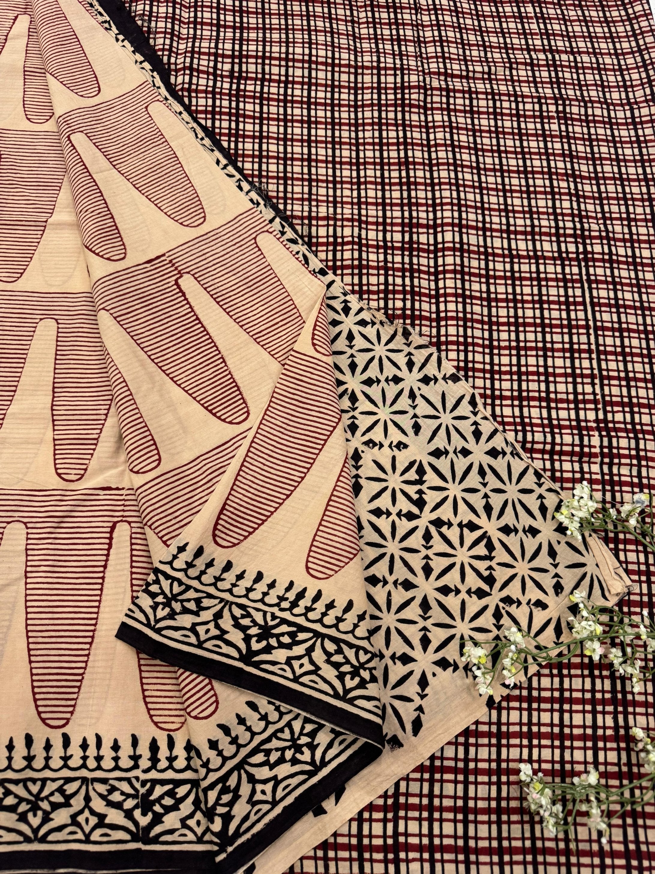 Cream Motif Cotton Saree – Designer Handblock Printed Wholesale Saree for Retailers & Boutiques